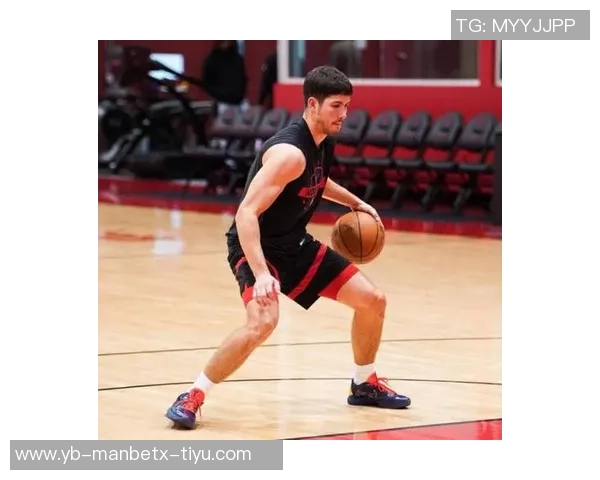 陈林坚状态回暖7投6中砍下15分三分球完美三连击助力球队奋战 陈林坚状态回暖7投6中砍下15分三分球完美三连击助力球队奋战